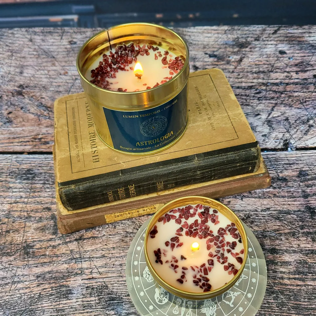 bougie-astrologique-scorpion-grenat-rouge-lumen-temporis2.webp