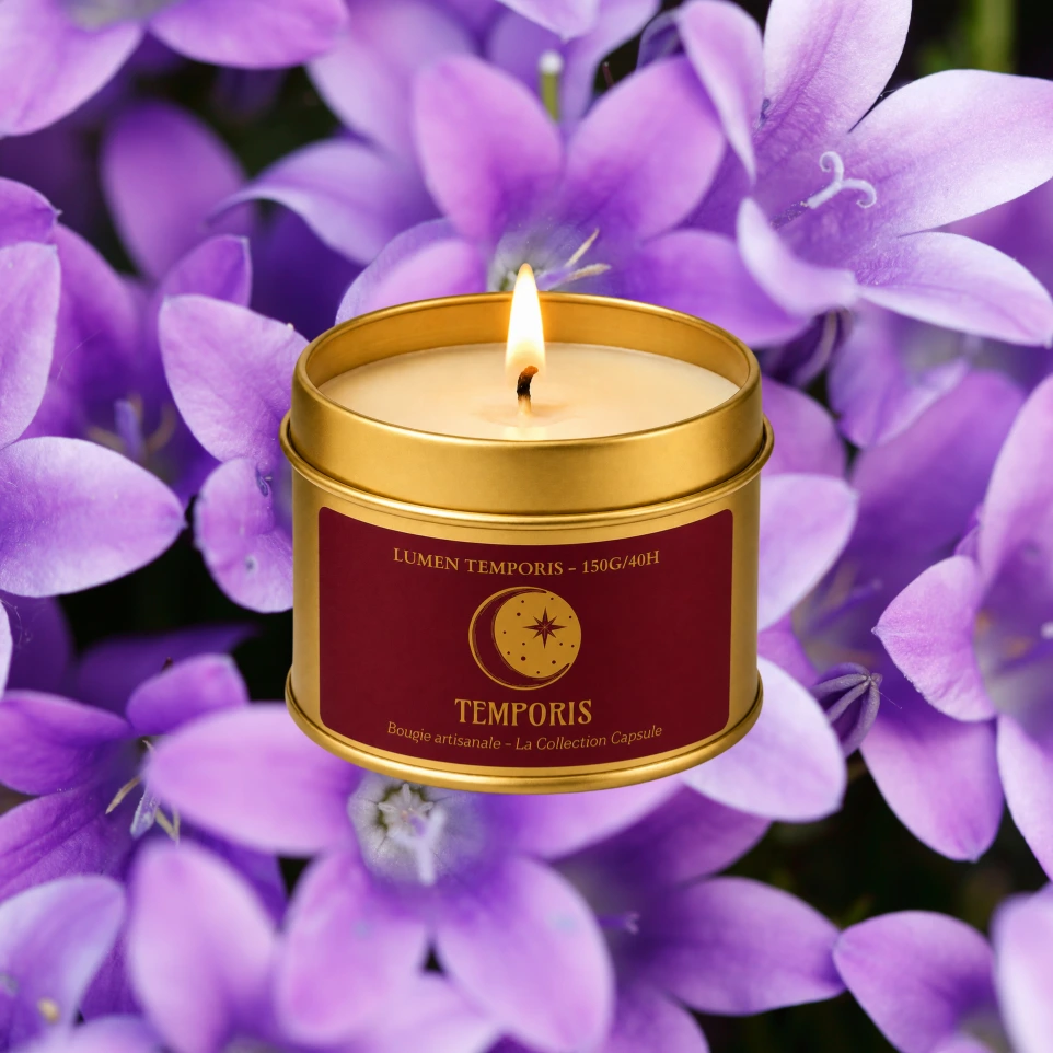 Violette - Bougie parfumée artisanale (70 grammes / ~18 heures de combustion)