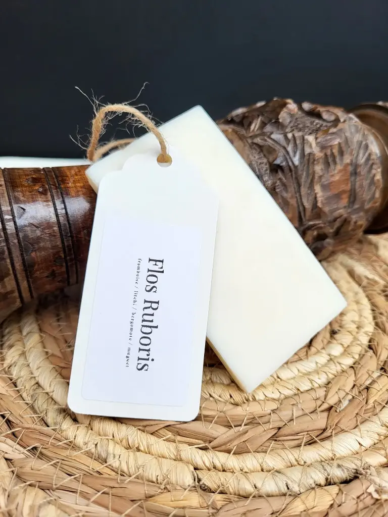 Suspension Parfumée 'Flos Ruboris'