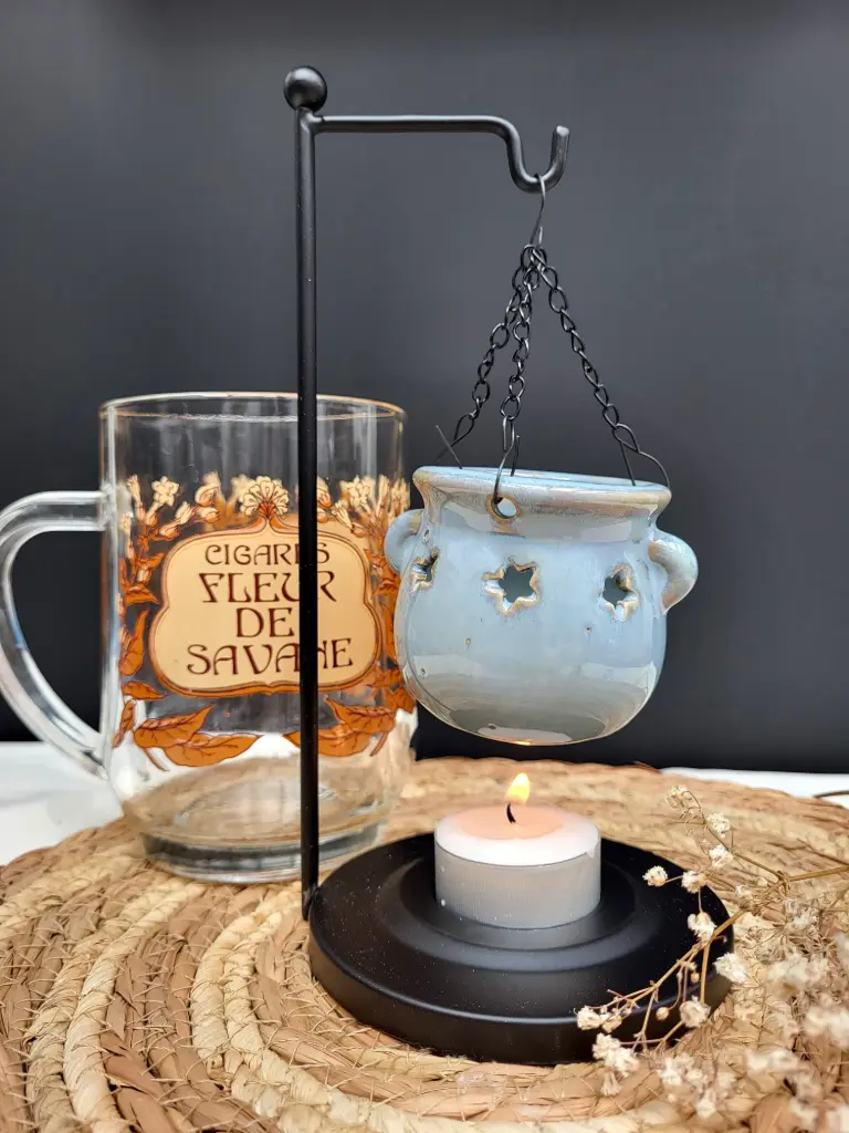 Bruleur à fondant parfumé - chaudron étoilé suspendu bleu ciel